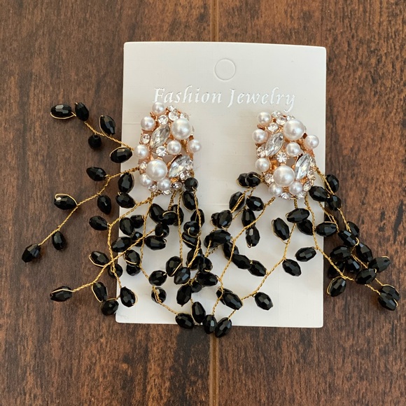 Women Jewelry - Picture 1 of 6